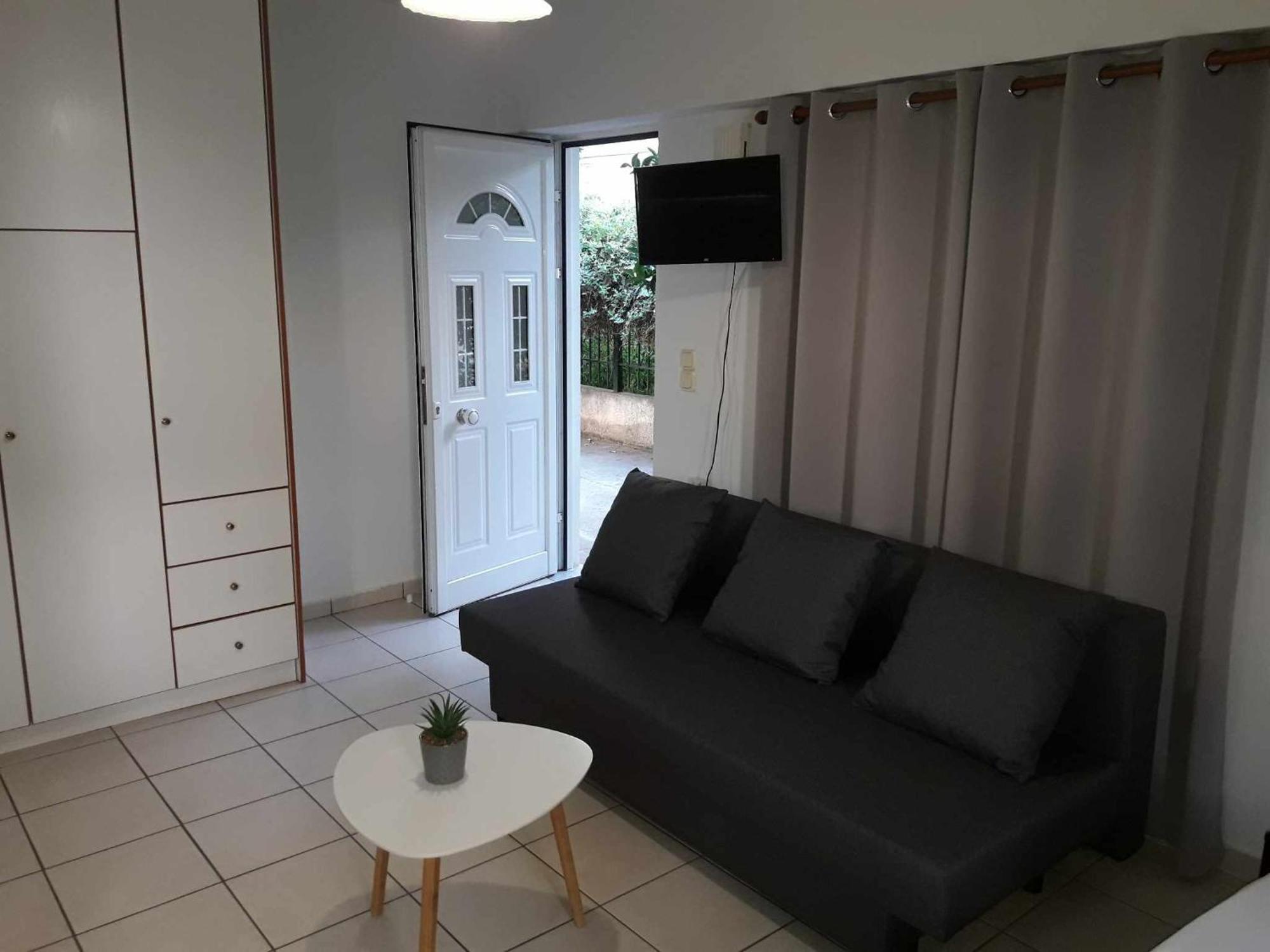 Simple, Calm And Center 2 Apartment Kalamata Luaran gambar